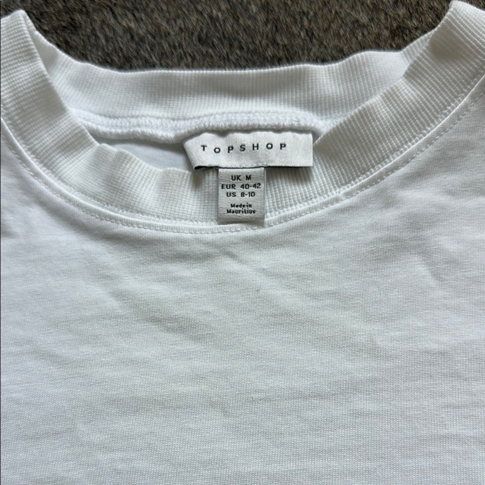 Topshop Crisp White Crew Neck Tee. Size 8-10.